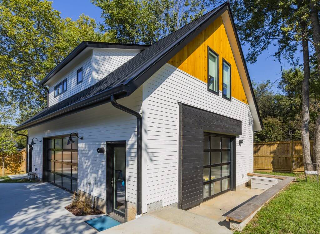 Modern garage apartment (DADU)